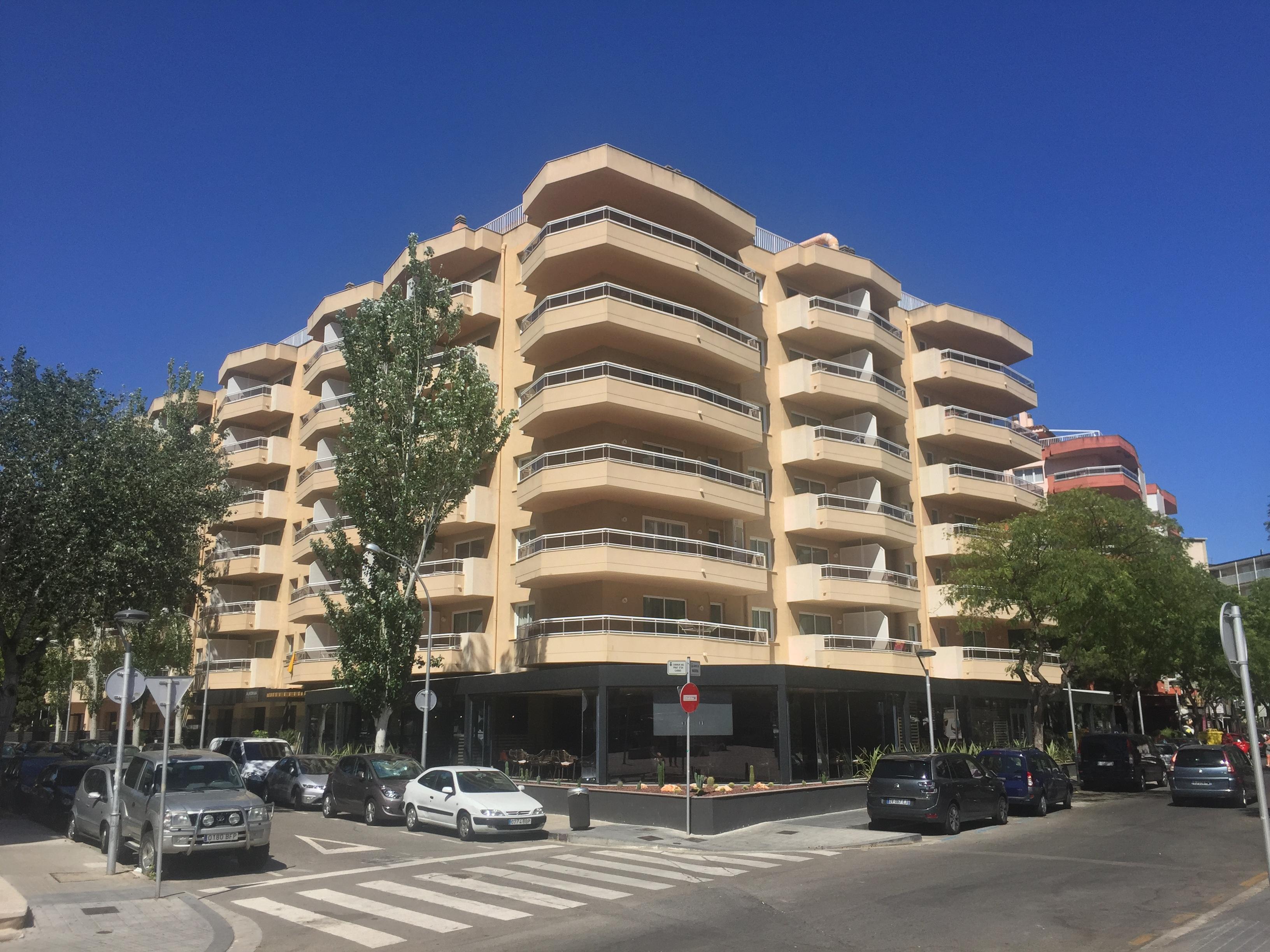 California Apartments Салоу Экстерьер фото
